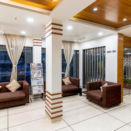 Hotel Ashish Ahmedabad Exterior foto